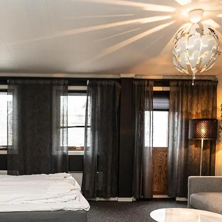 Romutleie - Sentrum 3 Bed & Breakfast 3*