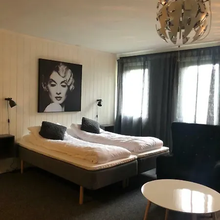 Romutleie - Sentrum 3 Bed & Breakfast Mosjøen
